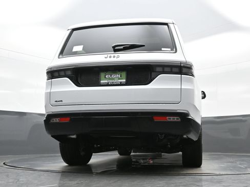New 2026 Jeep Grand Wagoneer Limited AWD/4WD image 18