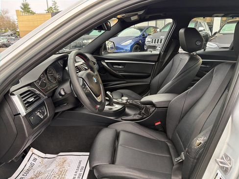 Used 2017 BMW 330i xDrive Wagon image 34