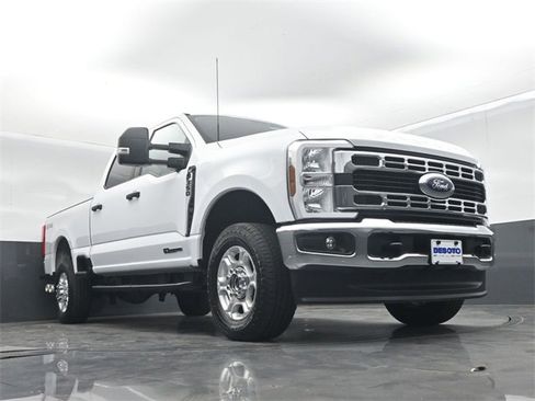 Used 2025 Ford F350 XLT image 46