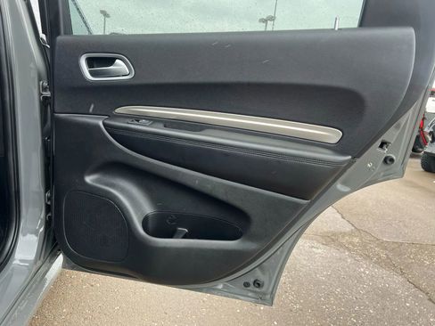 Used 2020 Dodge Durango SXT image 17