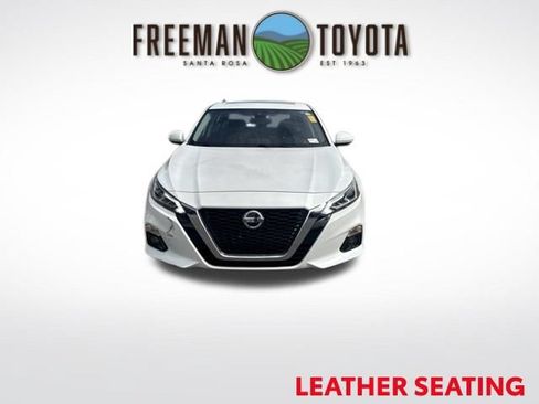 Used 2021 Nissan Altima 2.5 Platinum AWD/4WD image 3
