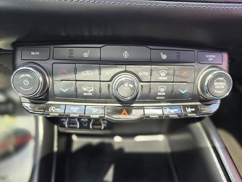 Used 2022 Dodge Durango GT AWD/4WD image 18