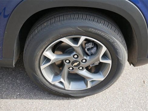 Used 2024 Chevrolet Trax LT w/ Driver Confidence Package image 7