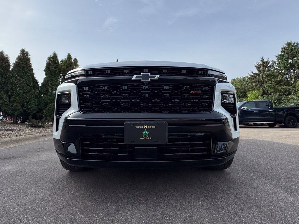 Used 2024 Chevrolet Traverse RS AWD/4WD image 5