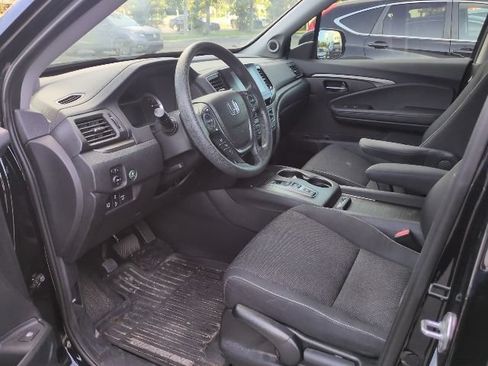 Used 2023 Honda Ridgeline Sport image 6