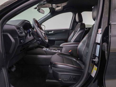 Certified 2025 Ford Escape ST-Line AWD/4WD image 25