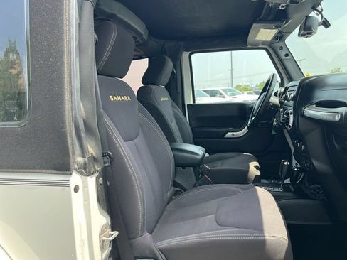 Used 2013 Jeep Wrangler Sahara w/ Connectivity Group AWD/4WD image 27