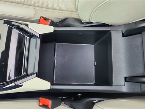 Used 2025 Audi Q6 e-tron Premium Plus w/ Premium Plus image 52