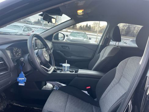 Used 2021 Nissan Rogue S image 7