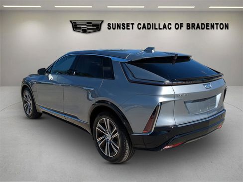 Certified 2024 Cadillac Lyriq Luxury image 6