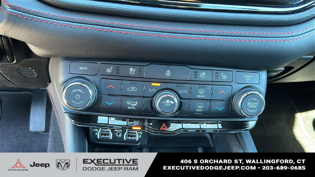 Used 2025 Dodge Durango R/T AWD/4WD image 19