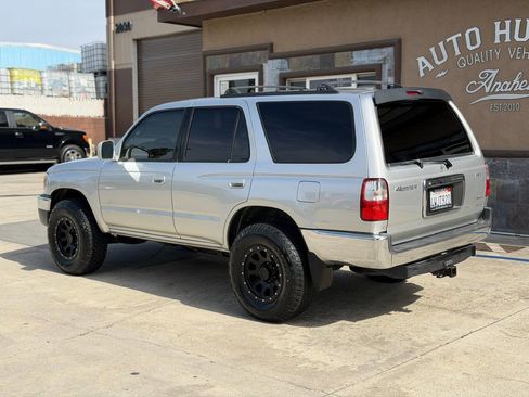 Used 2002 Toyota 4Runner SR5 image 7
