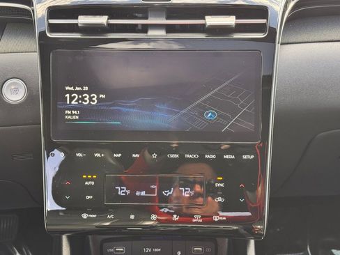 Used 2022 Hyundai Santa Cruz Limited image 22