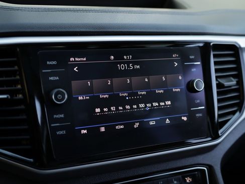 Used 2022 Volkswagen Atlas SEL Premium image 12