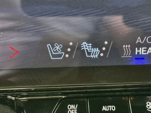 Used 2024 Chevrolet Blazer EV RS image 3