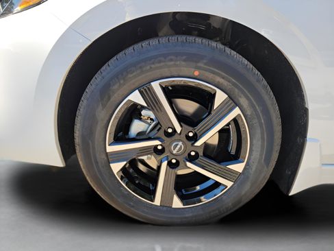 New 2025 Nissan Sentra SV image 22