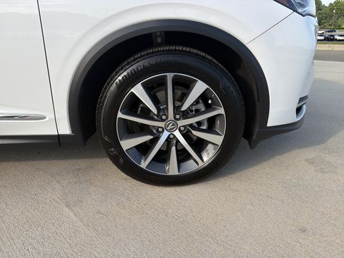 Certified 2026 Acura MDX SH-AWD w/ Technology Package image 30