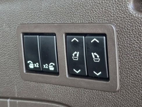 Used 2017 GMC Yukon XL Denali w/ Open Road Package image 32