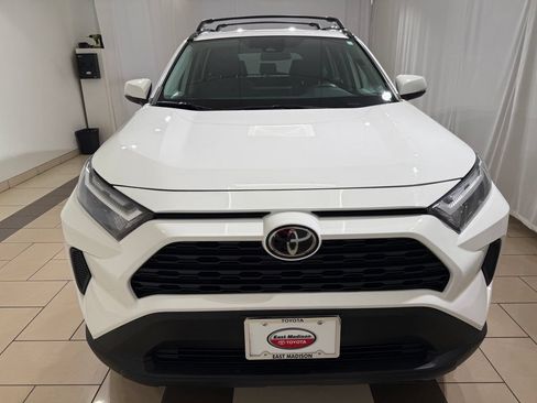 Used 2022 Toyota RAV4 XLE w/ Convenience Package AWD/4WD image 8
