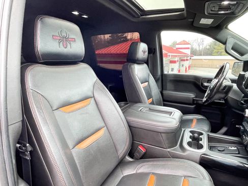 Used 2021 GMC Sierra 1500 AT4 w/ AT4 Premium Package image 11