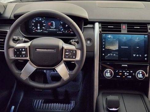 New 2026 Land Rover Discovery S AWD/4WD image 25