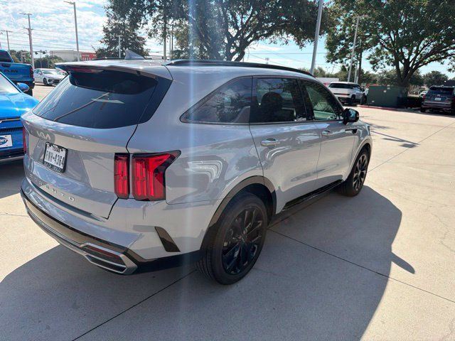 Used 2022 Kia Sorento SX FWD image 2