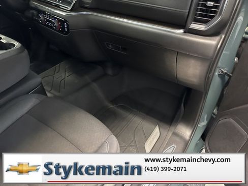 Used 2025 Chevrolet Silverado 2500 LT w/ Convenience Package image 21