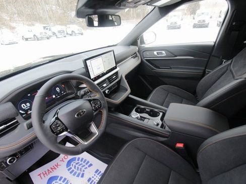 New 2026 Ford Explorer Tremor w/ Tremor Convenience Package image 13