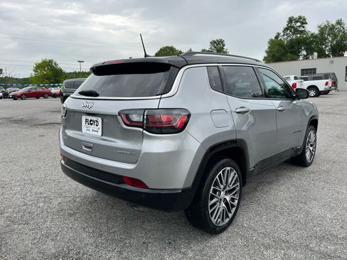 Used 2022 Jeep Compass Limited w/ Elite Group AWD/4WD image 3
