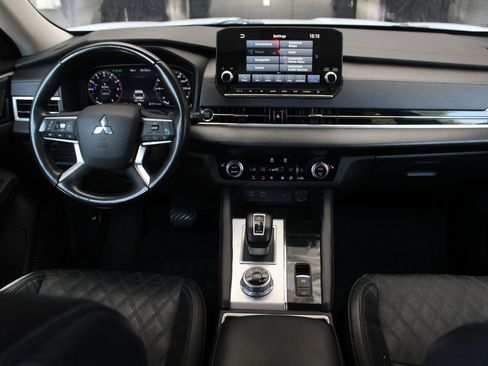 Used 2023 Mitsubishi Outlander SEL FWD image 18