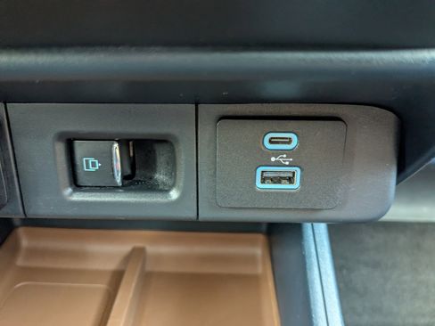 Used 2022 Ford Maverick Lariat w/ Lariat Luxury Package image 28