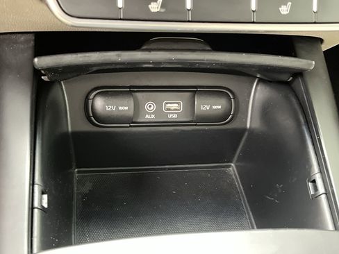 Used 2017 Kia Sorento AWD w/ LX Convenience Package image 23