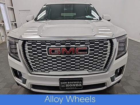 Used 2024 GMC Yukon XL Denali image 4