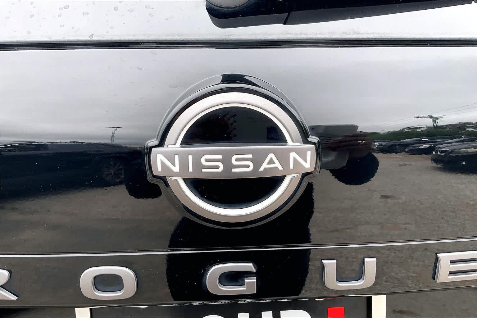 Used 2024 Nissan Rogue SV AWD/4WD image 27
