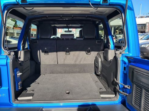 Used 2022 Jeep Wrangler Unlimited Rubicon 4xe w/ Steel Bumper Group AWD/4WD image 20