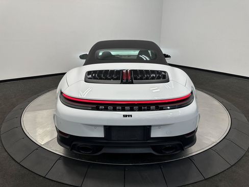 Used 2025 Porsche 911 Carrera RWD image 6