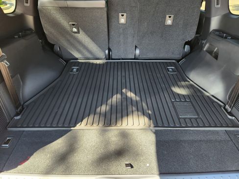 New 2025 Lexus LX 600 4WD w/ Luxury Package image 22