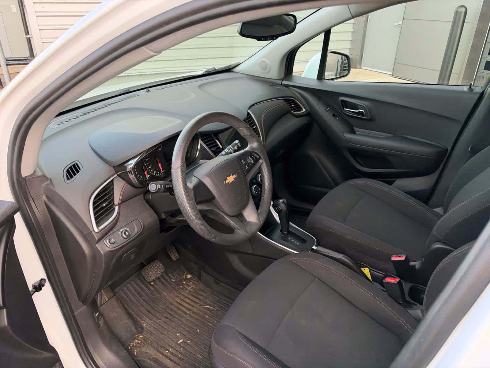 Used 2019 Chevrolet Trax LS FWD image 9