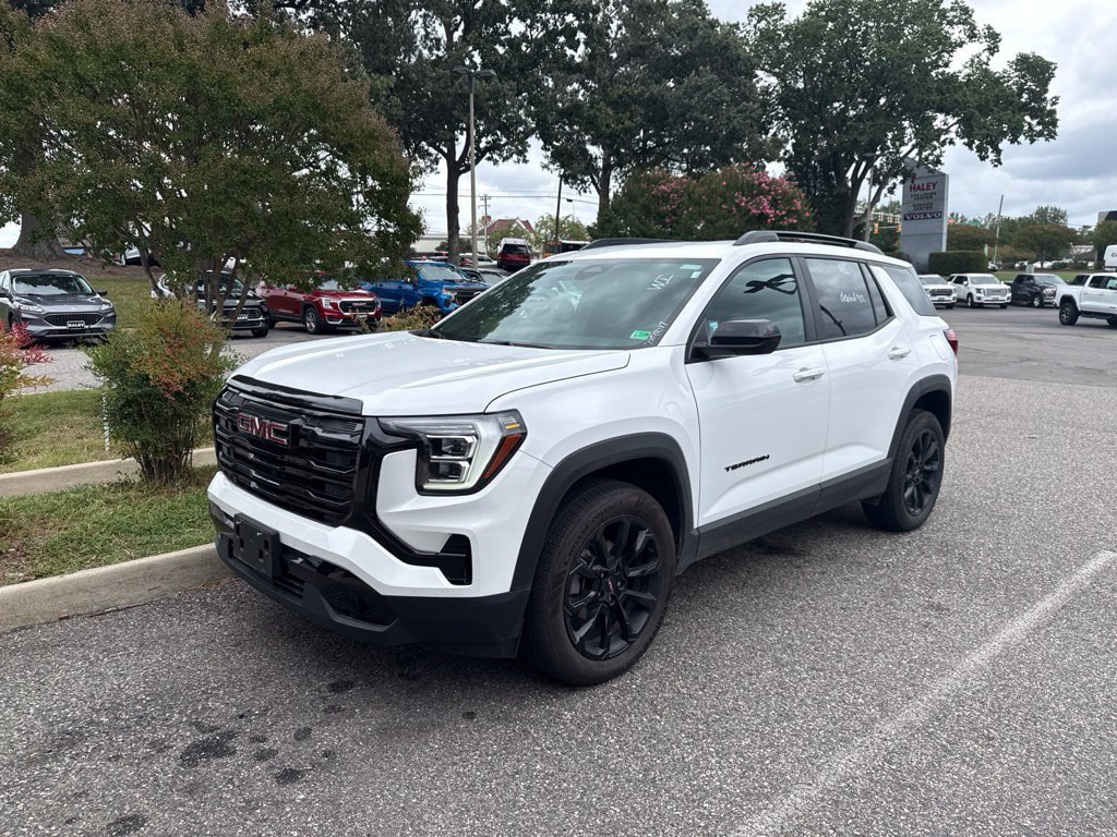 Used 2026 GMC Terrain Elevation w/ Elevation Premium Package AWD/4WD image 1