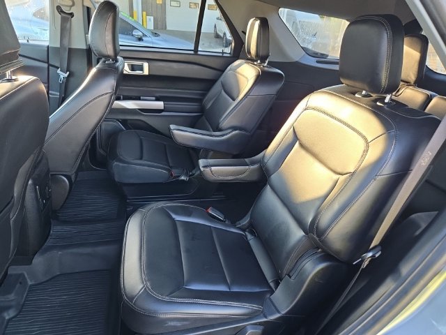 Used 2024 Ford Explorer XLT w/ Equipment Group 202A AWD/4WD image 14