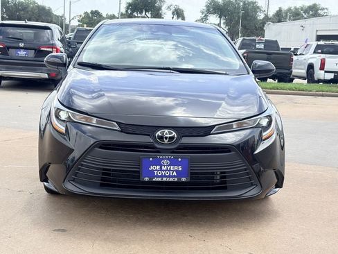 Used 2024 Toyota Corolla LE FWD image 3
