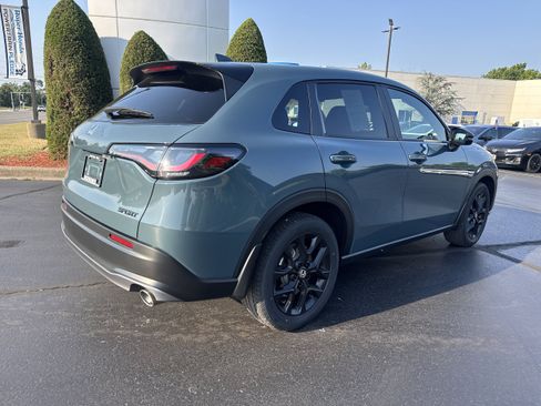 Used 2025 Honda HR-V Sport image 4