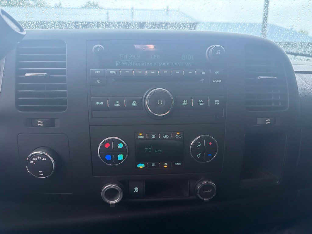 Used 2011 GMC Sierra 1500 SLE w/ Power Tech Package AWD/4WD image 5