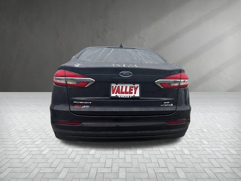 Used 2019 Ford Fusion SE image 6