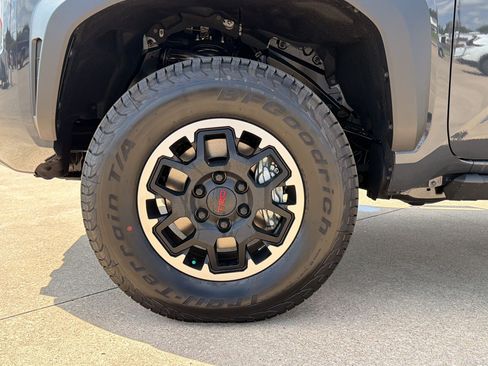 New 2026 Toyota Tacoma TRD Off-Road AWD/4WD image 12