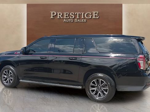 Used 2021 Chevrolet Suburban Z71 w/ Luxury Package AWD/4WD image 10