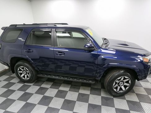 Used 2019 Toyota 4Runner TRD Off-Road AWD/4WD image 5