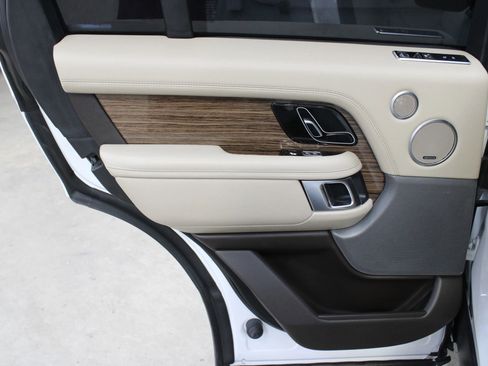 Used 2019 Land Rover Range Rover HSE image 30