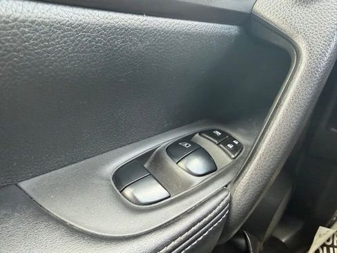 Used 2020 Nissan Rogue Sport S w/ Appearance Package image 17