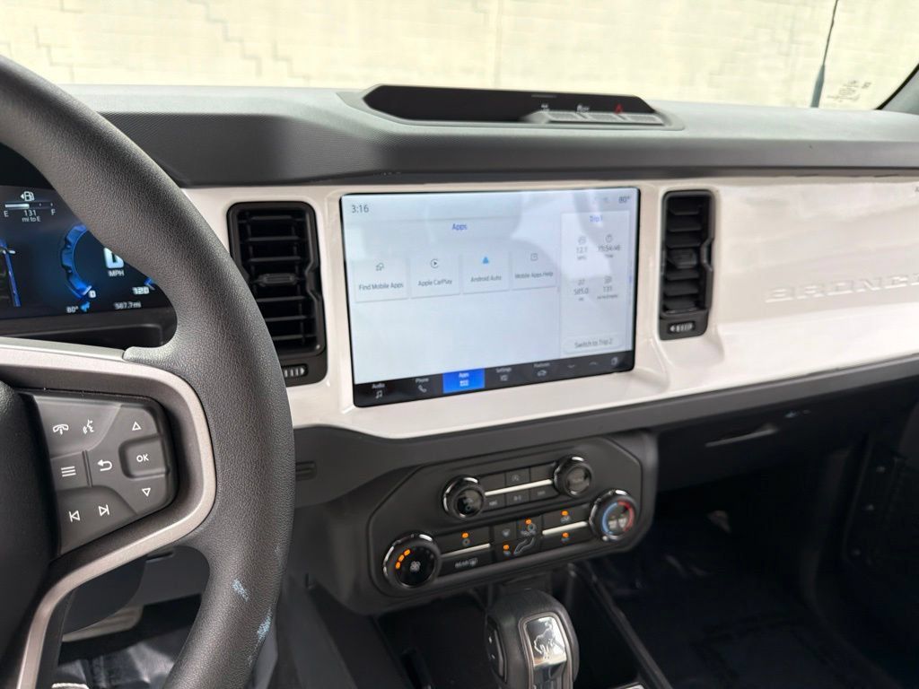 Used 2025 Ford Bronco 4-Door AWD/4WD image 42